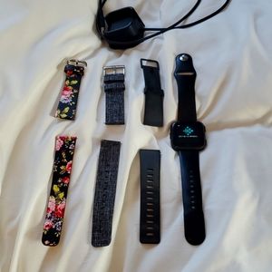 Fitbit Versa HR Smartwatch w/ replacement bands